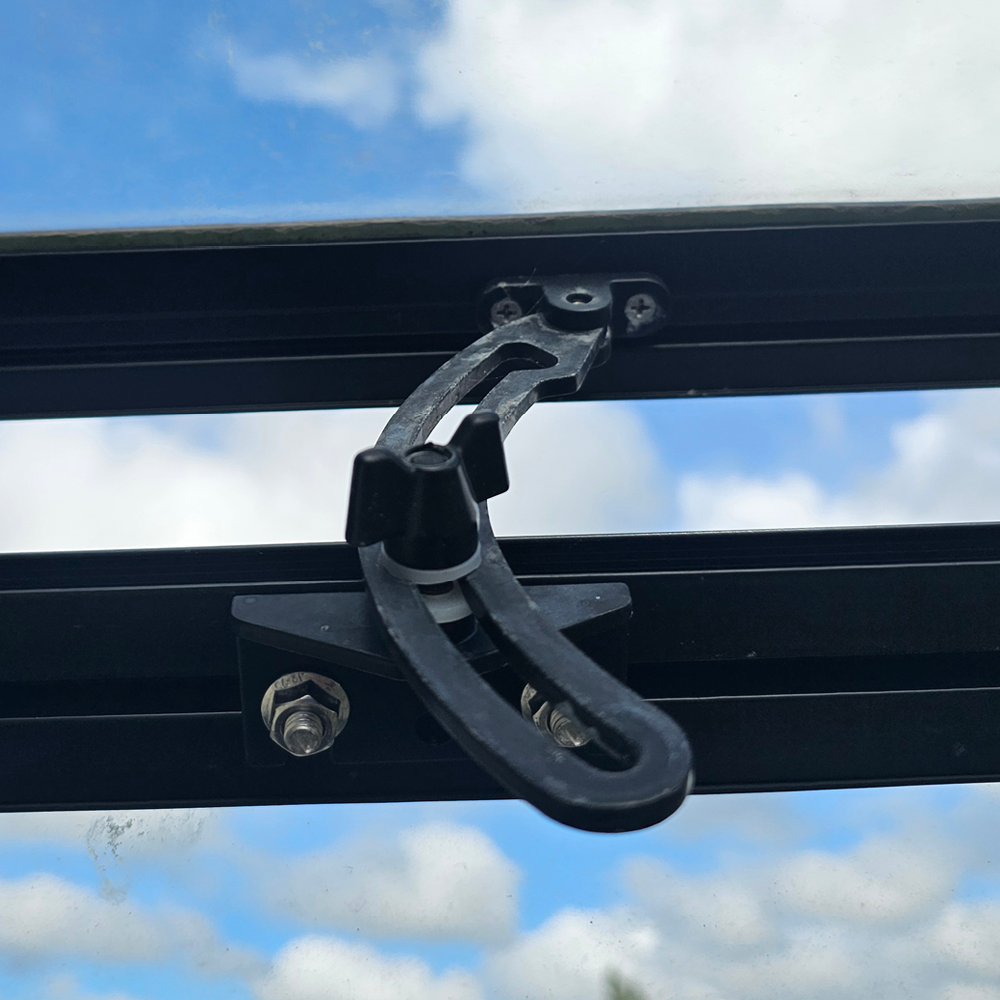 Manual Roof Vent Opener